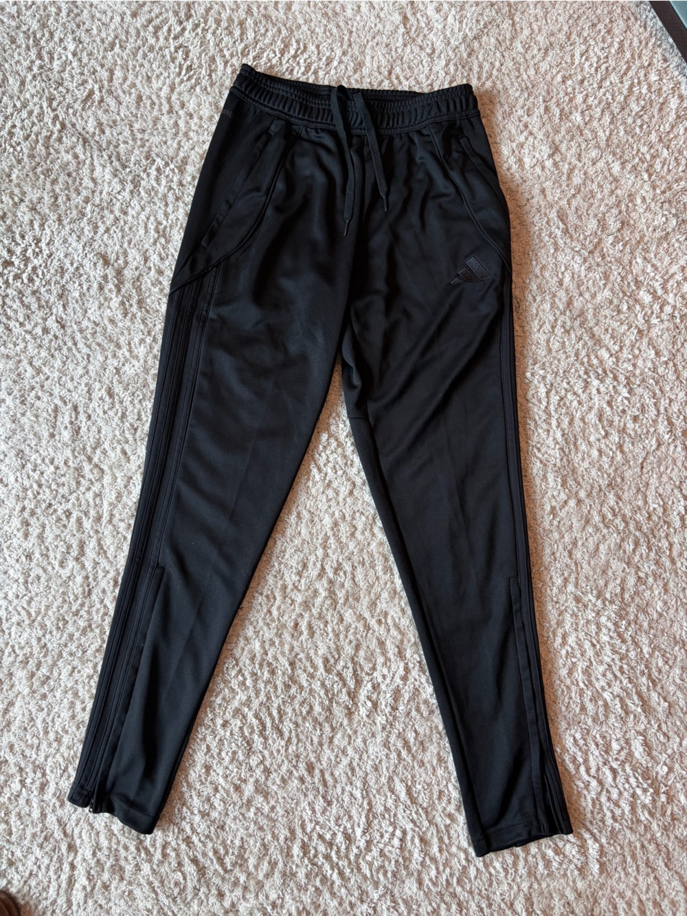 Men’s adidas Black Training pants with elastic waist band and drawcord